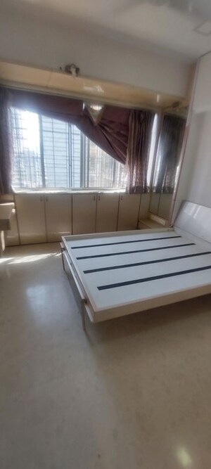 3 BHK Apartment For Rent in Shankar Sheth Apartment, Grant Road