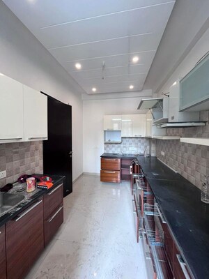 Kitchen in 3 BHK Builder Floor at Sushant Vyapaar Kendra, Dlf Phase iv – for Rent