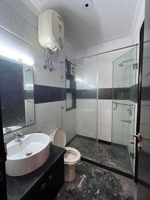 Bathroom in 3 BHK Builder Floor at Sushant Vyapaar Kendra, Dlf Phase iv – for Rent