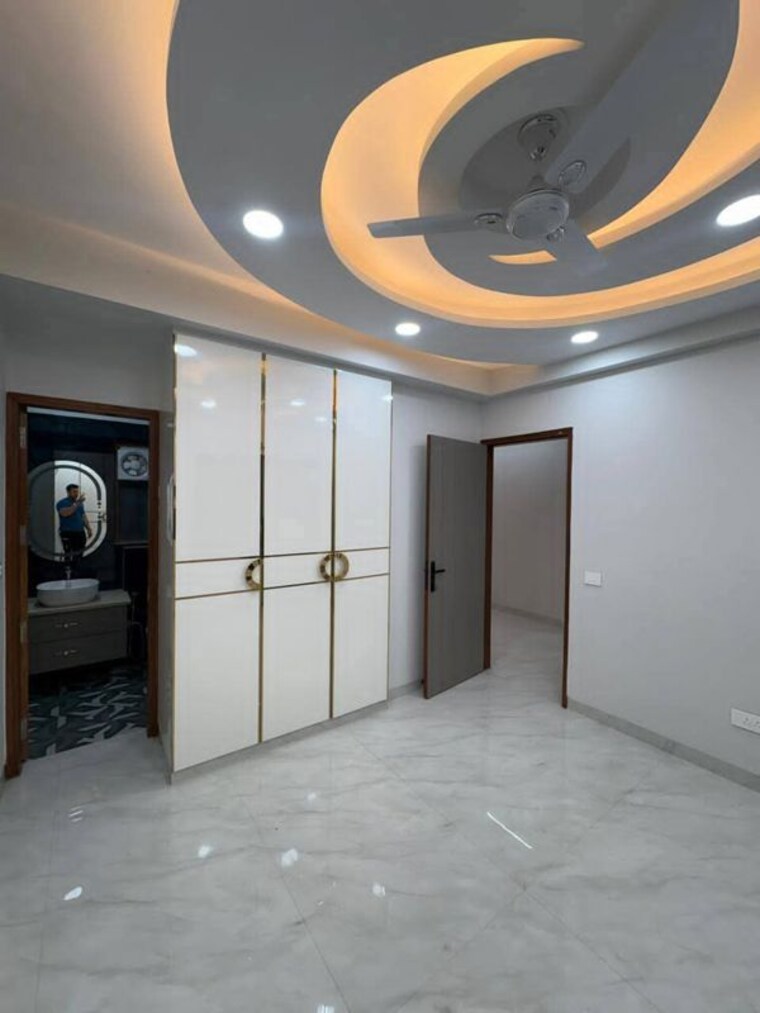  Parking, sector 46 3 Bedroom 208 Sq.Yd. Builder Floor In Sector 46 Gurgaon 10132949