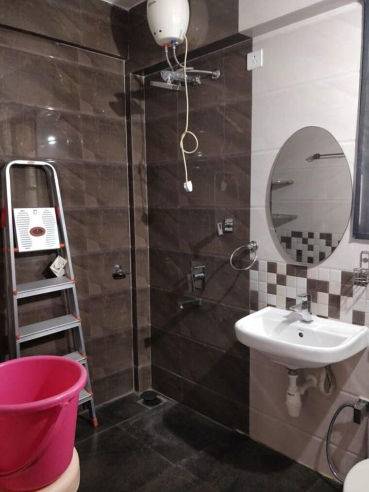 Bathroom, gobind-ganesh-imperia 2 Bedroom 1036 Sq.Ft. Apartment In Wakad Pune 10133018