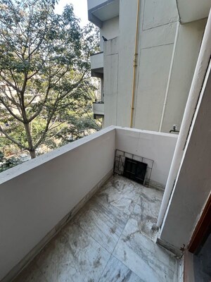 Balcony in 2.5 BHK Builder Floor at Bancourt Apartment, Sector 44 – for Rent