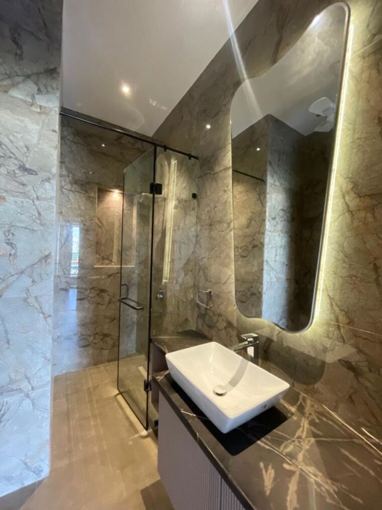 Bathroom, dlf city phase 3 4 Bedroom 2950 Sq.Ft. Apartment In Dlf City Phase 3 Gurgaon 9968575