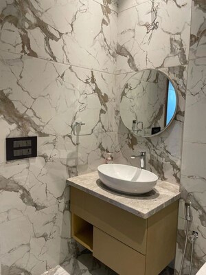 Bathroom in 4 BHK Apartment at Dlf City Phase 3 – for Rent