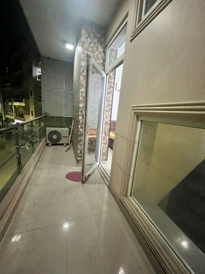 Room in 2 BHK Builder Floor at Sector 43 – for Rent