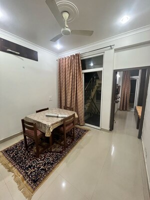 Living Room in 2 BHK Builder Floor at Sector 43 – for Rent
