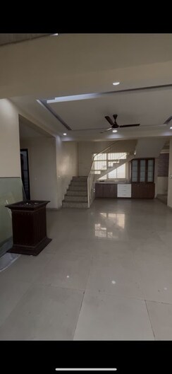 6 BHK + Pooja Room,Store Room Penthouse For Rent in Omaxe Heights