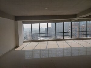  Office Space For Rent in Sola