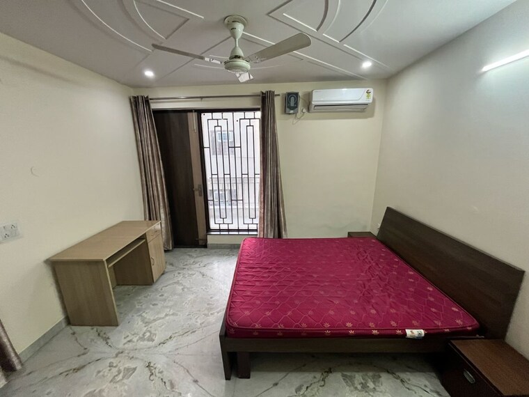 Bedroom, sector 52 2 Bedroom 1745 Sq.Ft. Builder Floor In Sector 52 Gurgaon 9946552