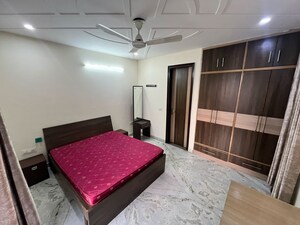 Bedroom in 2 BHK Builder Floor at Sector 52 – for Rent