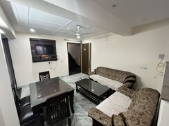 2 BHK + Extra Room Builder Floor For Rent in Sector 52