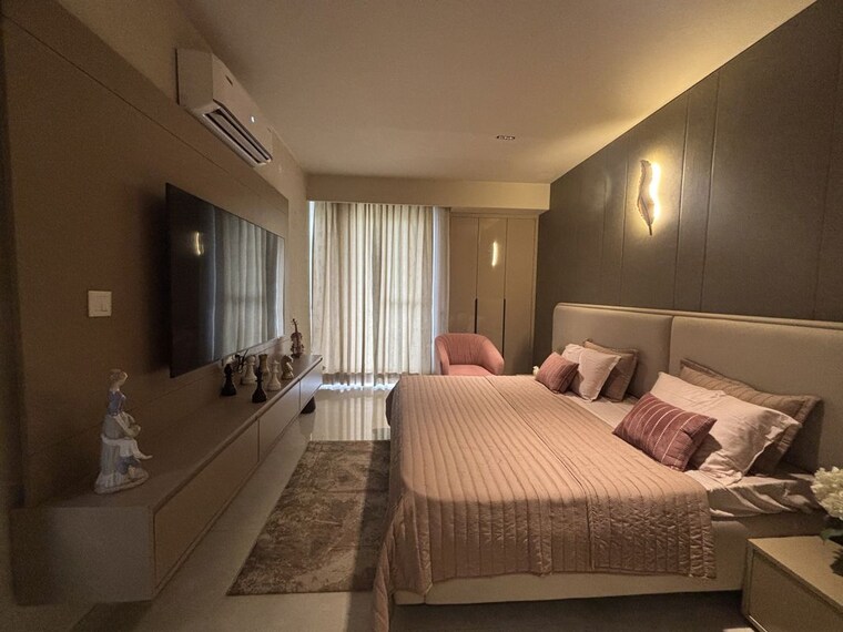 Bedroom, krishna-atlantis-heights 3 Bedroom 1995 Sq.Ft. Apartment In High Ground Zirakpur 10133351