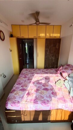 2 BHK Apartment For Sale in Badrivishal Building