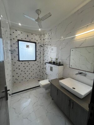 Bathroom in 4 BHK Builder Floor at Unitech South City II, Sector 50 – for Rent