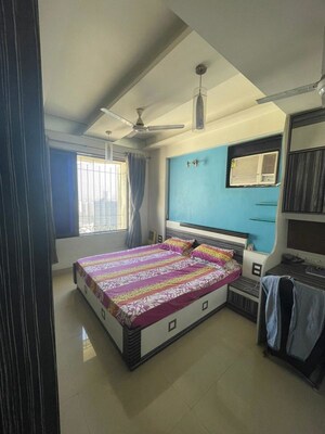 Bedroom in 2.5 BHK Apartment at Lake Home, Powai – for Rent