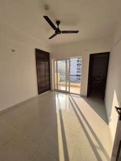 3.5 BHK + Study Room Apartment For Rent in Amrapali Heartbeat City