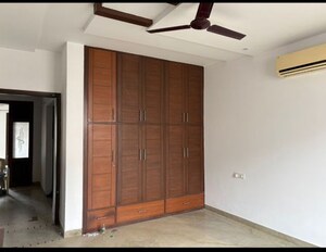 Room in 3 BHK Builder Floor at Sector 20 – for Rent