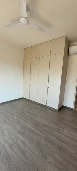 Room in 3 BHK Apartment at Birla Navya, Sector 63a – for Rent