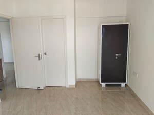 Room in 2 BHK Apartment at Gaur Yamuna City, Gaur Yamuna City – for Rent