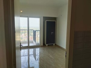2 BHK Apartment For Rent in Gaur Yamuna City, Gaur Yamuna City