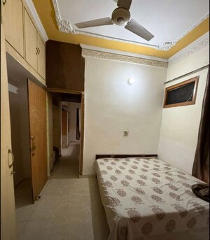 Kitchen in 3 BHK Builder Floor at Sector 38 – for Rent