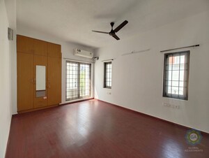 Room in 4 BHK Villa at Thoraipakkam – for Sale