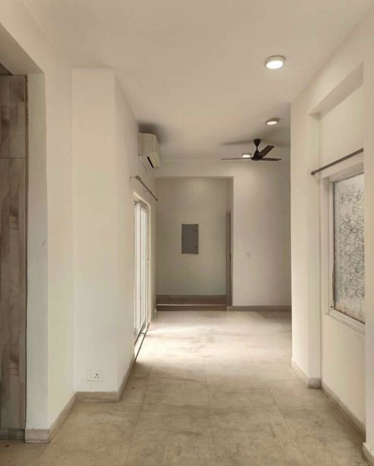 Living Room, bptp-astaire-gardens 3 Bedroom 2400 Sq.Ft. Apartment In Sector 70a Gurgaon 10134542