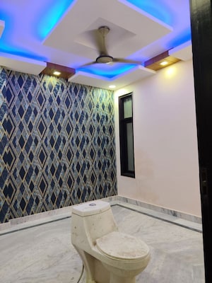 Bedroom in 2 BHK Builder Floor at Govindpuri – for Rent