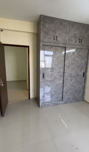 Room in 2 BHK Apartment at Pyramid Midtown, Sector 59 – for Rent