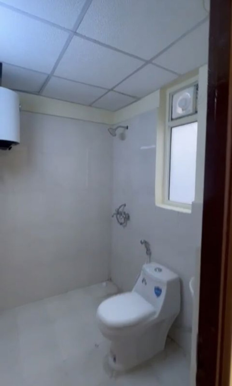Bathroom, pyramid-midtown 2 Bedroom 699 Sq.Ft. Apartment In Sector 59 Gurgaon 10134652