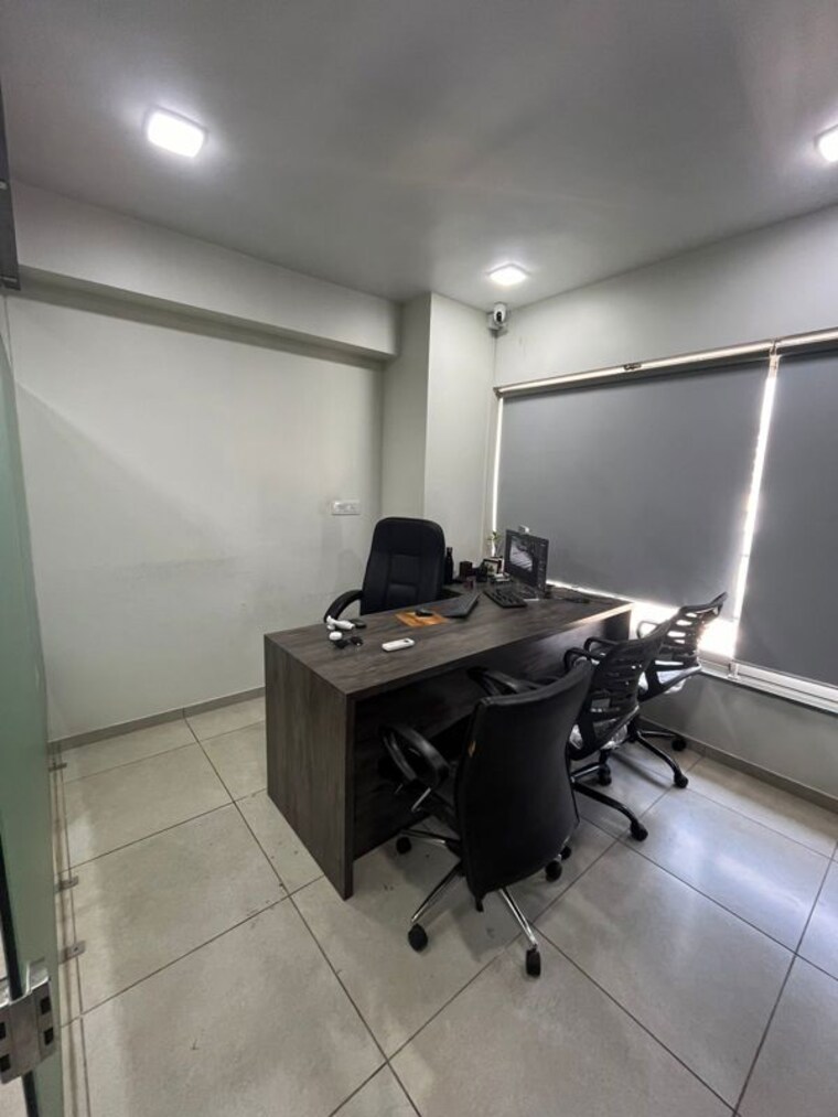 Team Area, navrangpura Commercial Office Space 537 Sq.Ft. In Navrangpura Ahmedabad 10134658