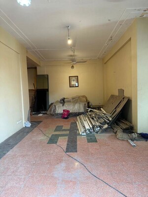 Living Room in 3 BHK Apartment at Krishna Mahal, Churchgate – for Sale