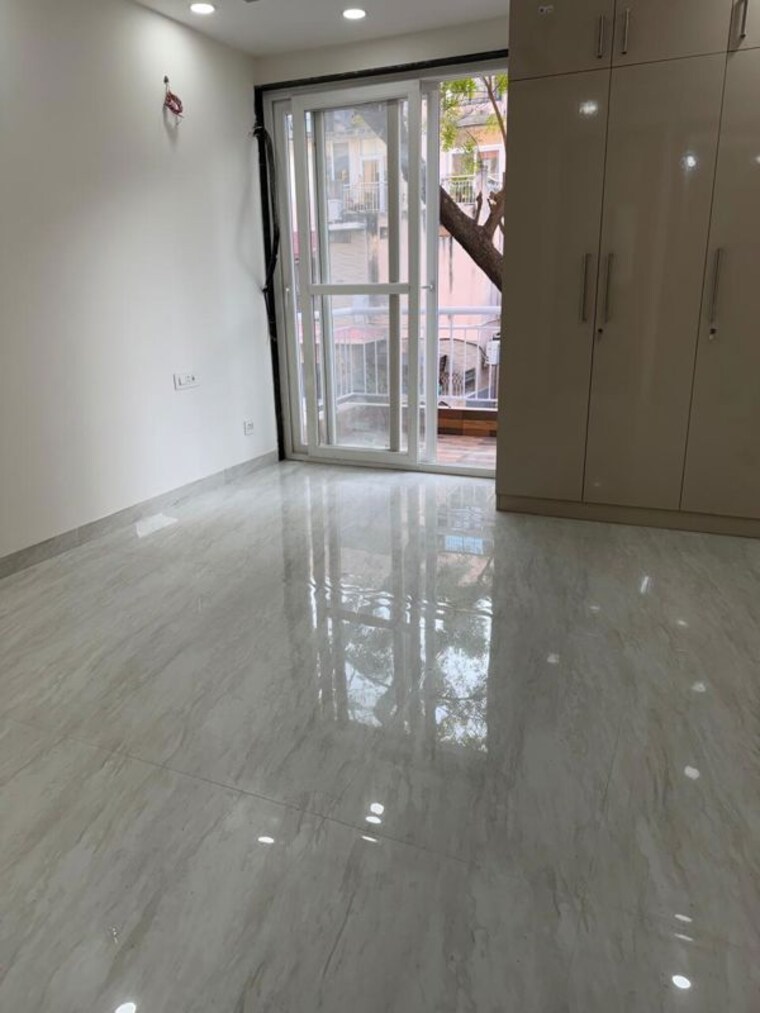 Room, vasant kunj 4 Bedroom 2200 Sq.Ft. Apartment In Vasant Kunj Delhi 10134711