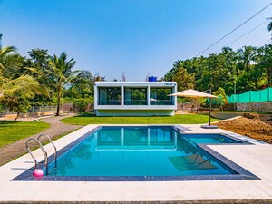 Swimming Pool in 4 BHK Apartment at DB Woods, Goregaon East – for Rent