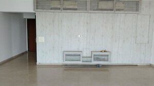 Room in 4 BHK Apartment at DB Woods, Goregaon East – for Rent