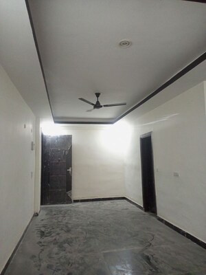 Room in 2 BHK Builder Floor at SRS Apartments, Sector 73 – for Sale