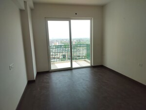 Room in 3.5 BHK Apartment at Sunworld Arista, Sector 168 – for Rent