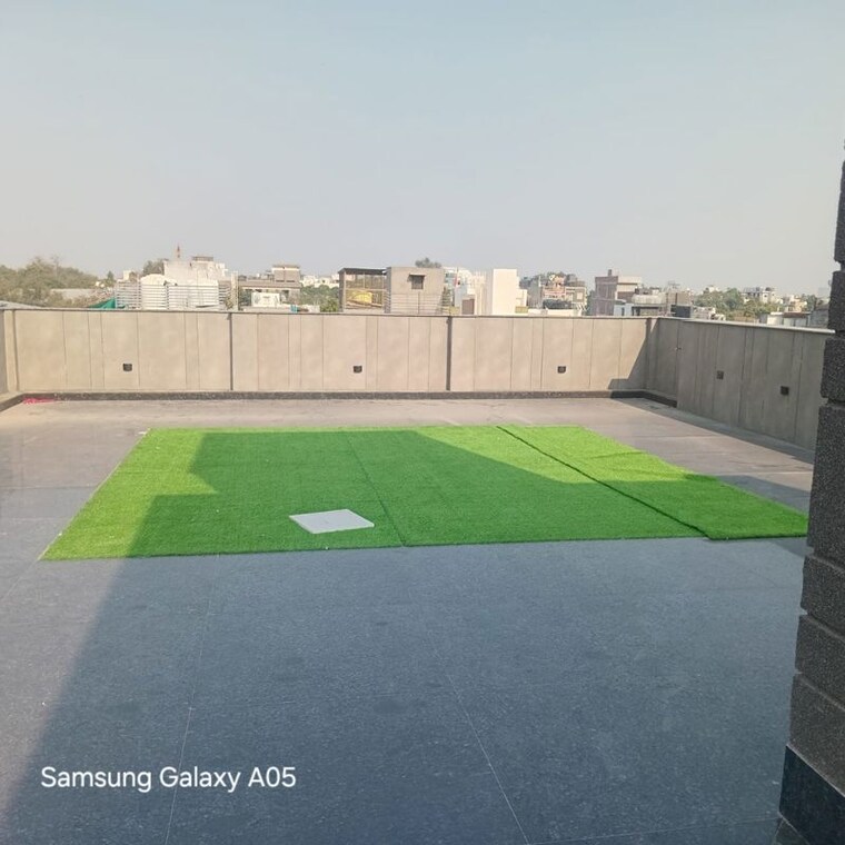 Swimming Pool, greater kailash ii 4 Bedroom 300 Sq.Yd. Builder Floor In Greater Kailash ii Delhi 10134859