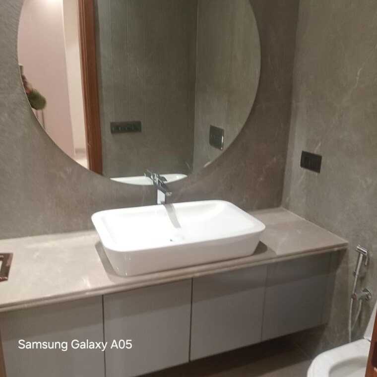 Bathroom, greater kailash ii 4 Bedroom 300 Sq.Yd. Builder Floor In Greater Kailash ii Delhi 10134859