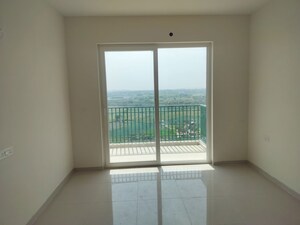 Room in 3.5 BHK Apartment at Sunworld Arista, Sector 168 – for Rent