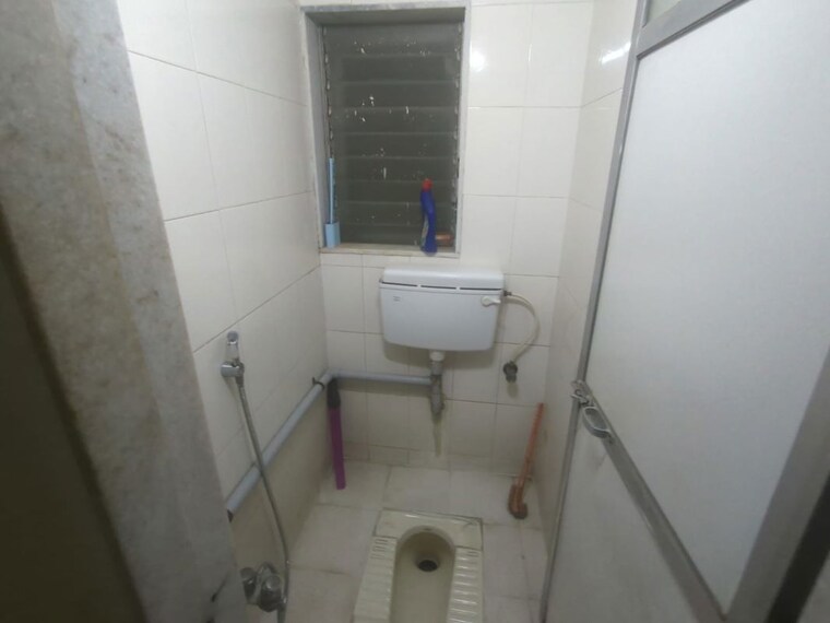 Bathroom, lok-rachana 2 Bedroom 1000 Sq.Ft. Apartment In Mulund West Mumbai 10134916