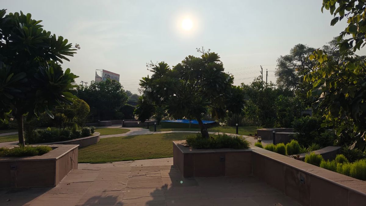 Plot For Sale in Unitech South City