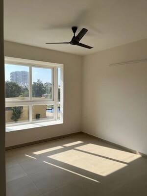 Room in 2 BHK Apartment at Bhartiya City Nikoo Homes 4, Thanisandra Main Road – for Rent