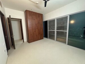 Room in 4 BHK Apartment at Thirumalai Nagar Annexe – for Sale