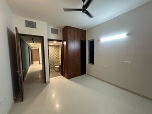 Room in 4 BHK Apartment at Thirumalai Nagar Annexe – for Sale