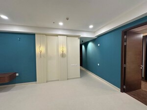 Room in 4 BHK Apartment at Thirumalai Nagar Annexe – for Sale