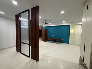 Room in 4 BHK Apartment at Thirumalai Nagar Annexe – for Sale