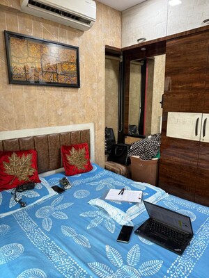 Bedroom in 1 BHK Apartment at Shreeji Villa, Matunga West – for Sale