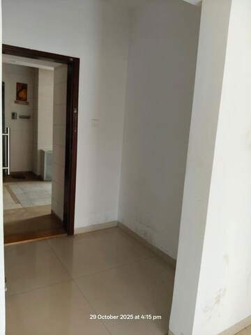 Room in 2 BHK Apartment at Pride Valencia, Baner – for Rent