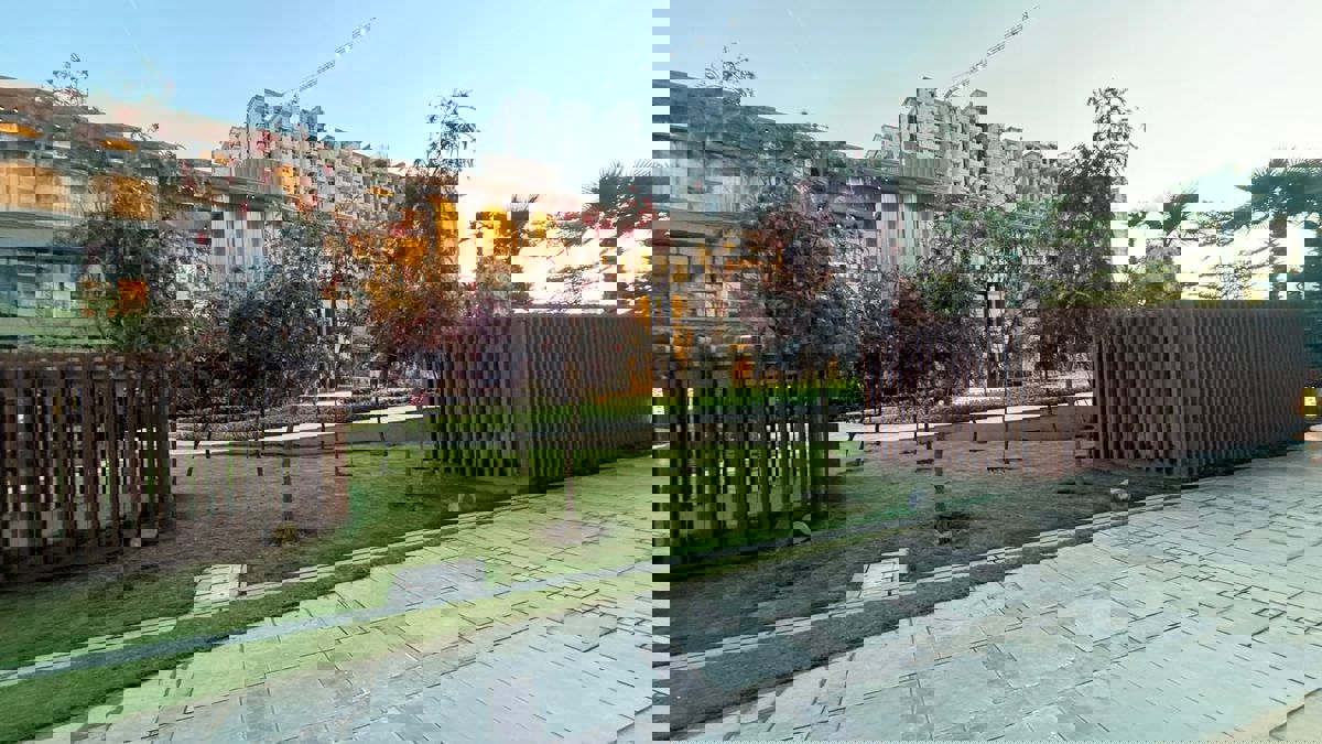 3 BHK 888 Sq.Ft. Apartment in The Center Court